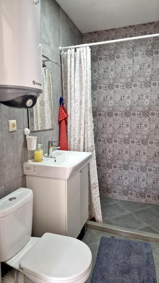 Lola Seaview Guest House. Уютный Домик В Варне Varna Bagian luar foto